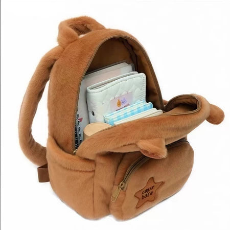 Mochila artesanal totalmente feita a mão, inspirada na calma da capivara - CapyBag™