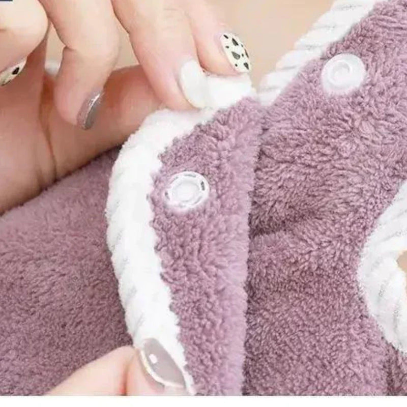 LuxDry Femme™ – Toalha-Roupão Ultra Macia e de Secagem Turbo